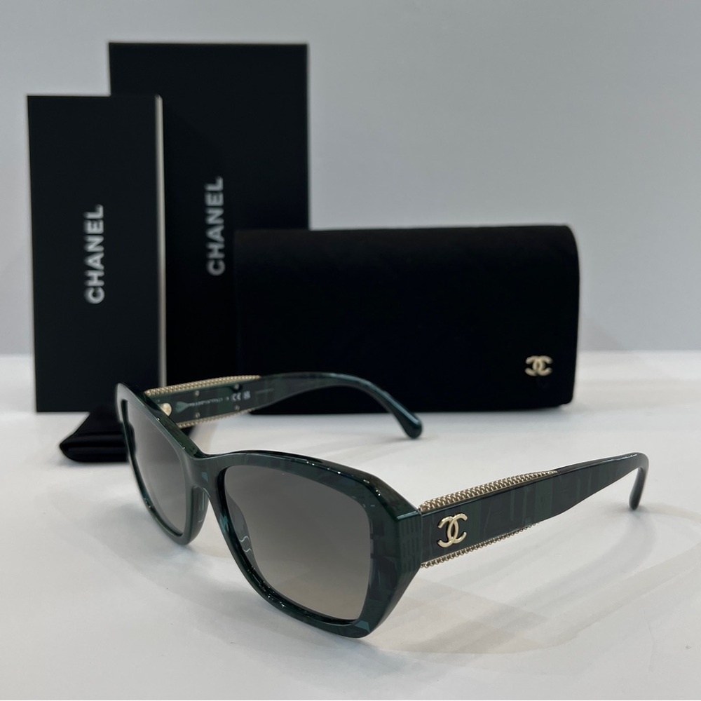 AUTHENTIC CHANEL 5516 Color 1666/71 Sunglasses